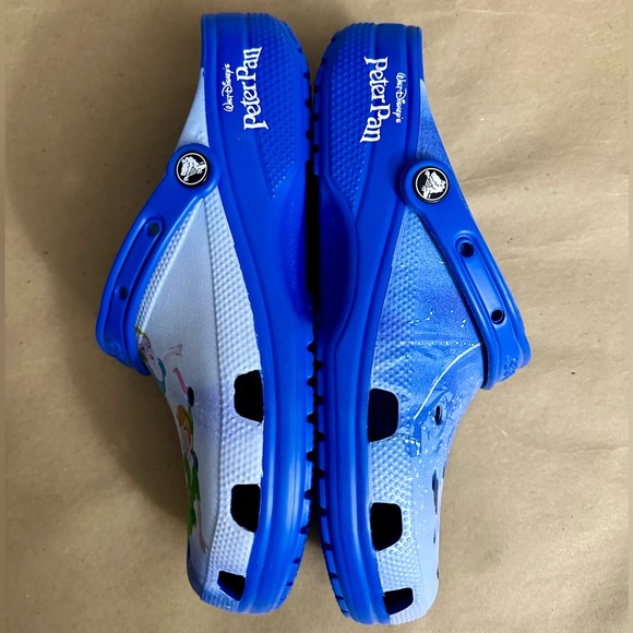 NWT Crocs Disney Parks Peter Pan Blue Classic Clogs - Picture 7 of 9